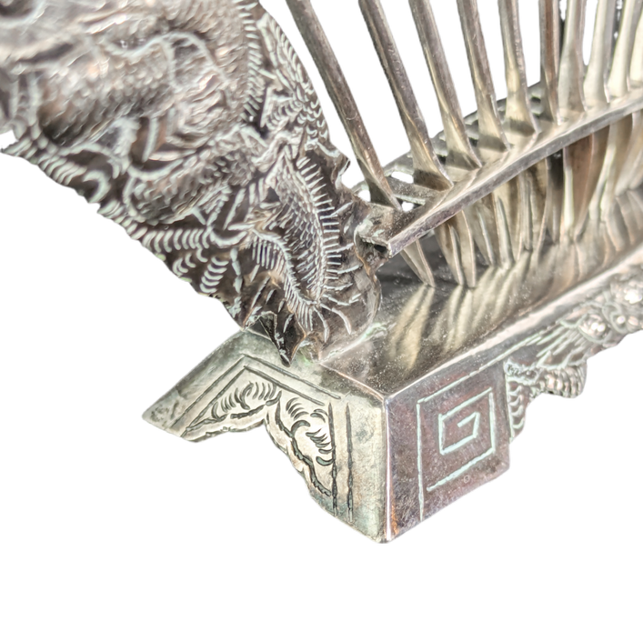 LOTE000790_05-1.png Juego de tenedores para aperitivos plata vietnamita Colonial dragones c.1940