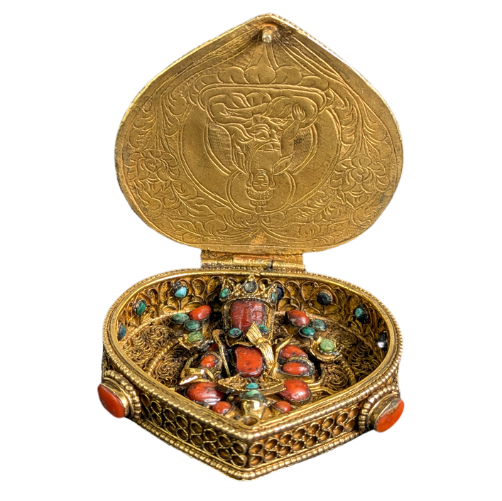 LOTE000834_02-1.png Gau Tibetano de plata bañada en Oro, incrustaciones de piedras preciosas, s.XIX